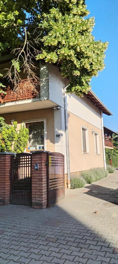 Hajdúszoboszló Rozsakert Apartmanhaz מראה חיצוני תמונה