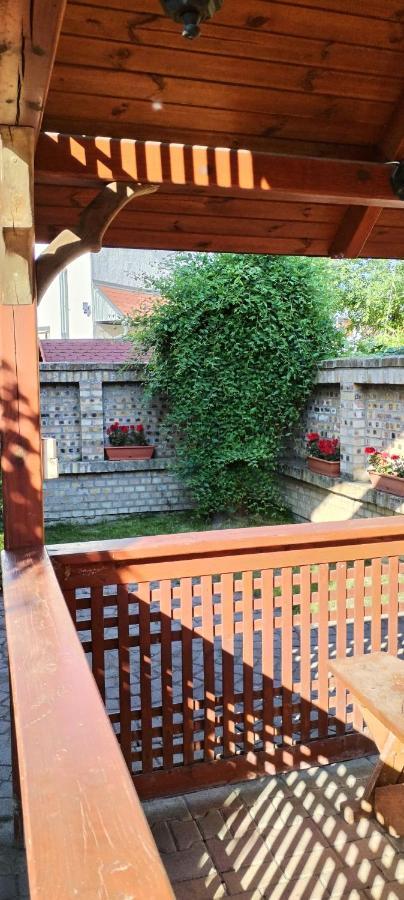 Hajdúszoboszló Rozsakert Apartmanhaz מראה חיצוני תמונה