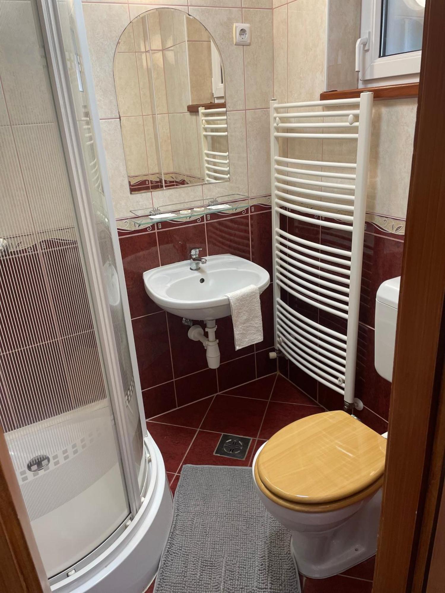 Hajdúszoboszló Rozsakert Apartmanhaz מראה חיצוני תמונה