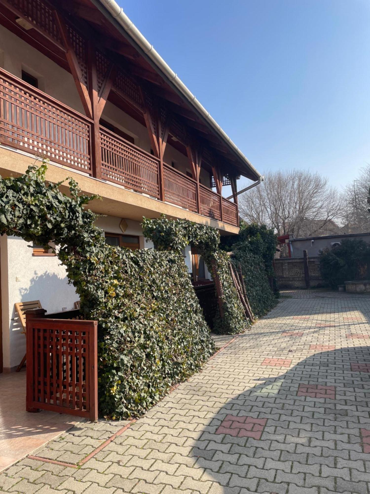 Hajdúszoboszló Rozsakert Apartmanhaz מראה חיצוני תמונה