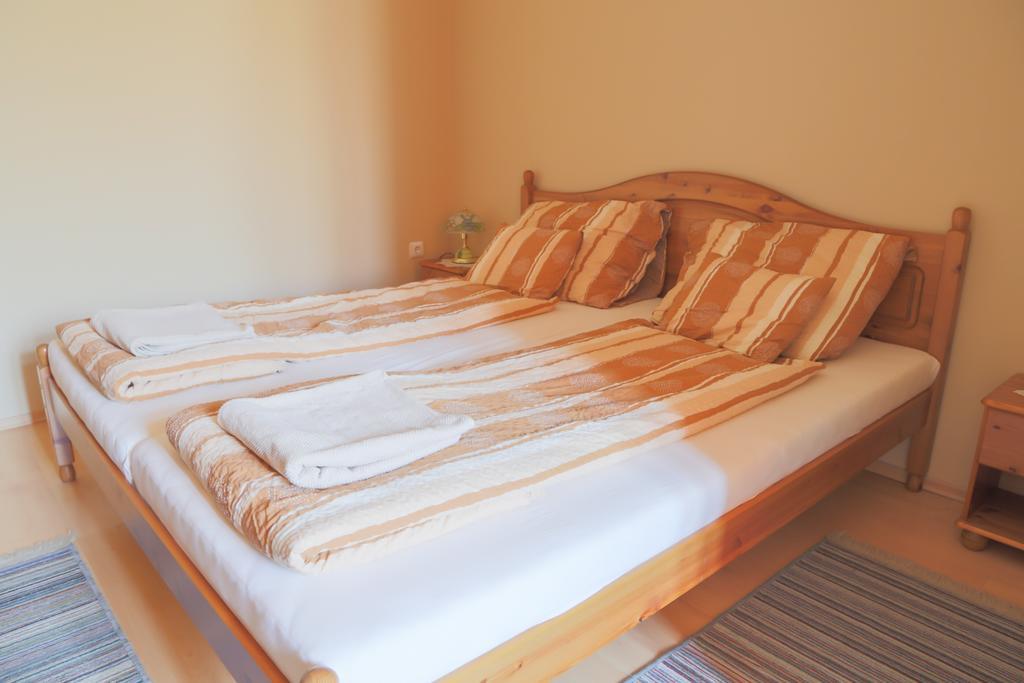 Hajdúszoboszló Rozsakert Apartmanhaz מראה חיצוני תמונה